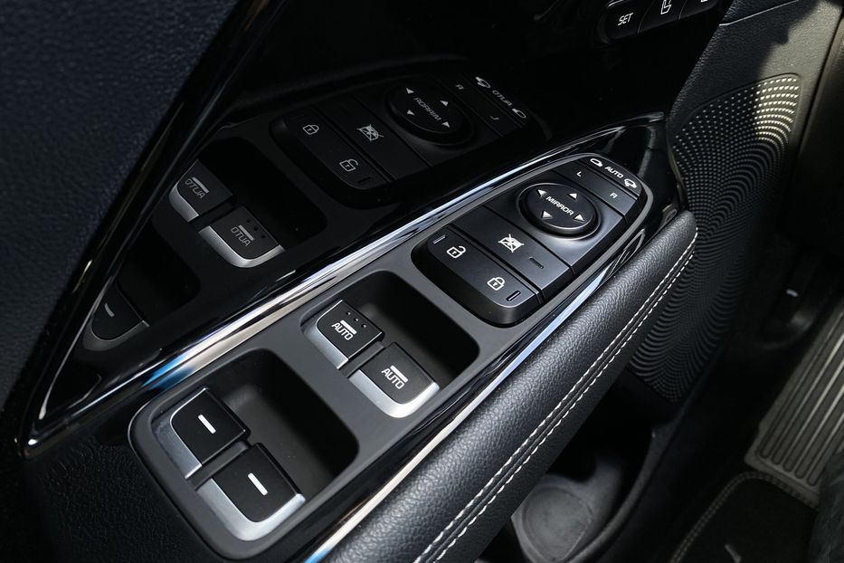 Продам Kia Niro 64kWhМакс.комплектаціяPrestige 2020 года в Львове