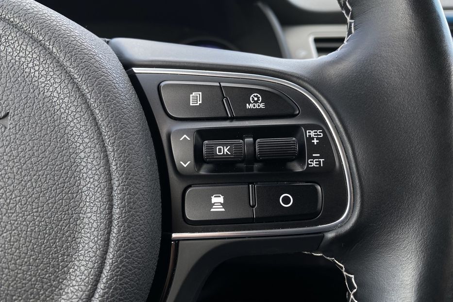 Продам Kia Niro 64kWhМакс.комплектаціяPrestige 2020 года в Львове