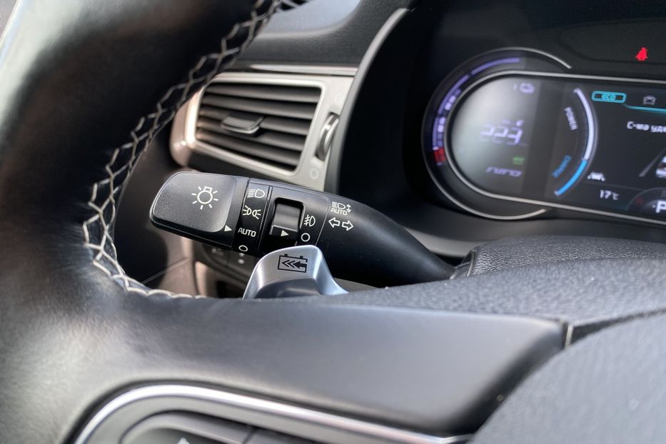 Продам Kia Niro 64kWhМакс.комплектаціяPrestige 2020 года в Львове