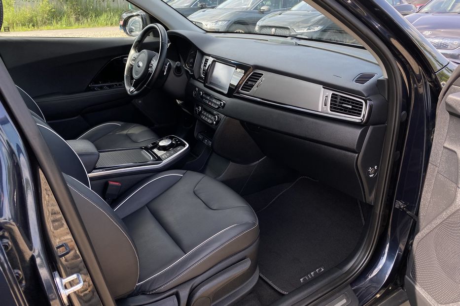 Продам Kia Niro 64kWhМакс.комплектаціяPrestige 2020 года в Львове