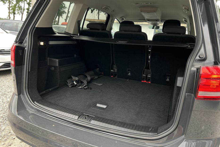Продам Volkswagen Touran 2019 года в г. Умань, Черкасская область