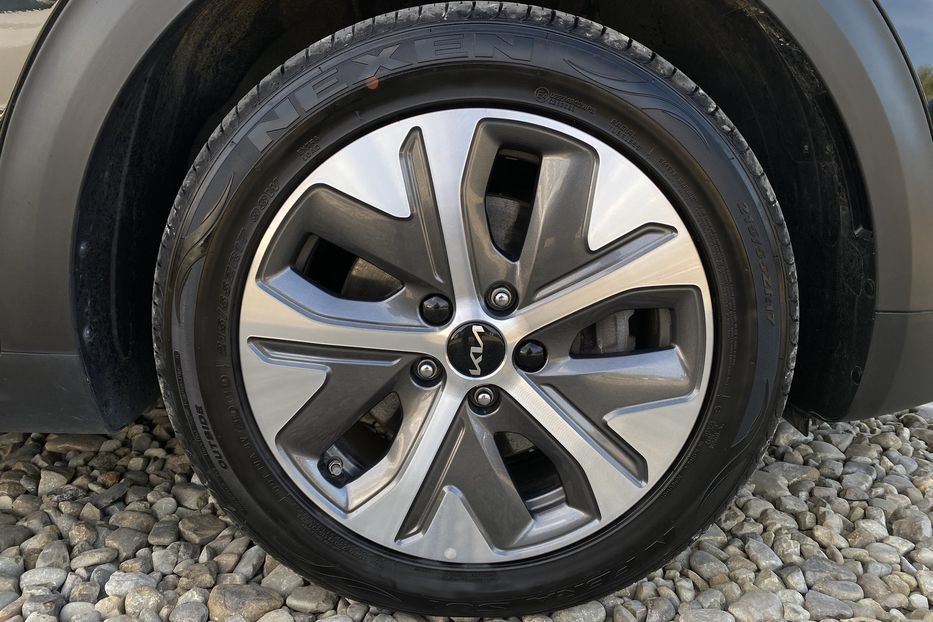 Продам Kia Niro 64Макс.компл.PrestigeЛюк 2021 года в Львове