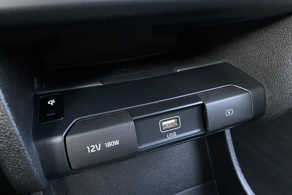 Продам Kia Niro 64Макс.компл.PrestigeЛюк 2021 года в Львове