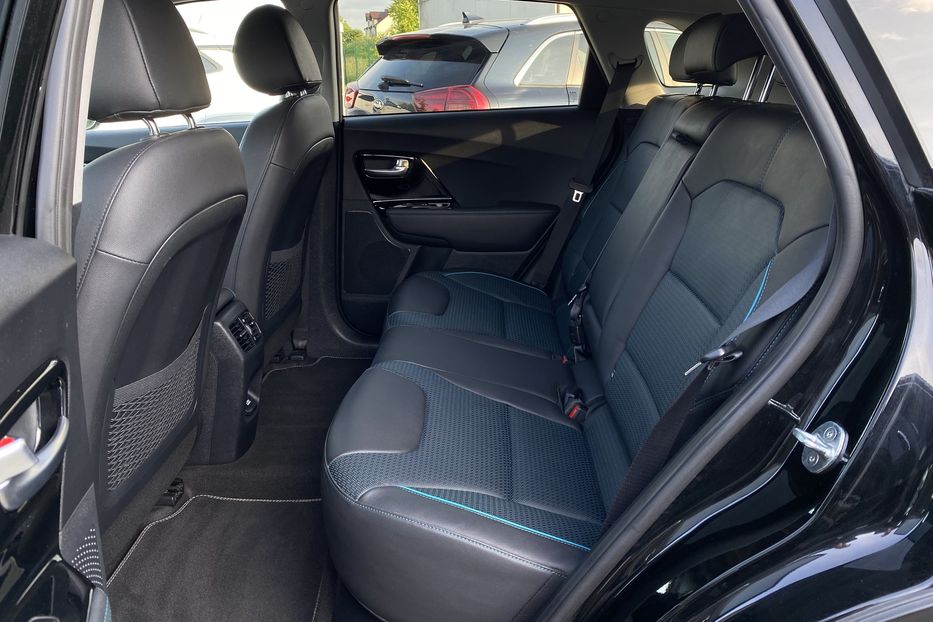 Продам Kia Niro 64Макс.компл.PrestigeЛюк 2021 года в Львове