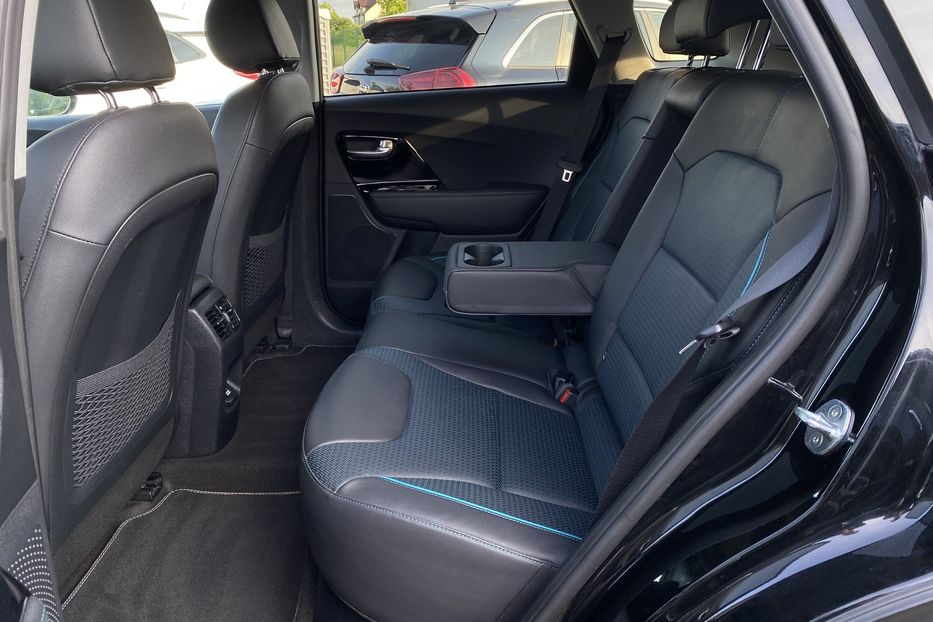 Продам Kia Niro 64Макс.компл.PrestigeЛюк 2021 года в Львове