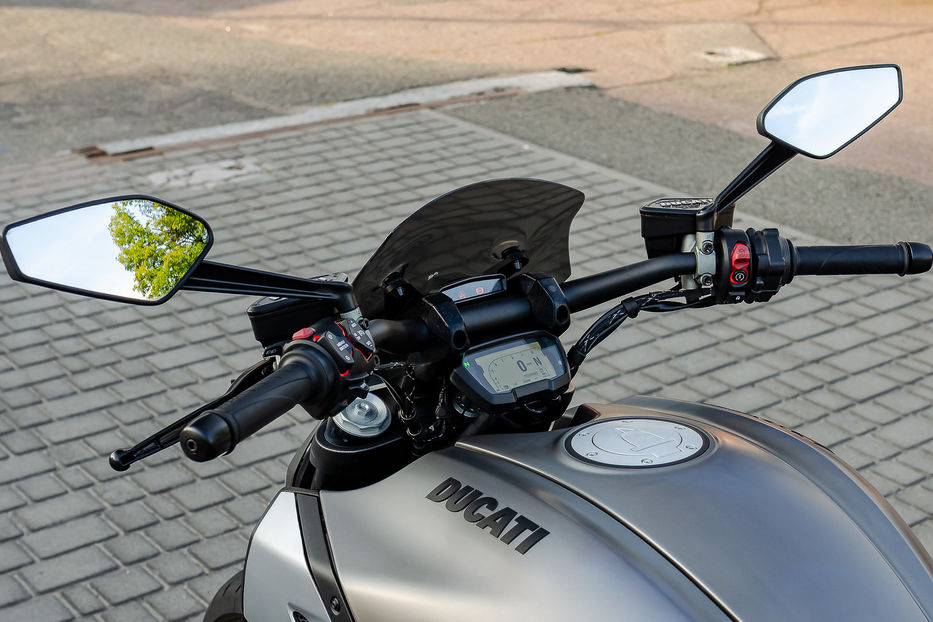 Продам Мотоциклы Все DUCATI DIAVEL 1260 2019 года в Киеве