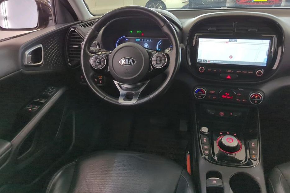 Продам Kia Soul  64kWh Executive Line в дорозі 2020 года в Львове