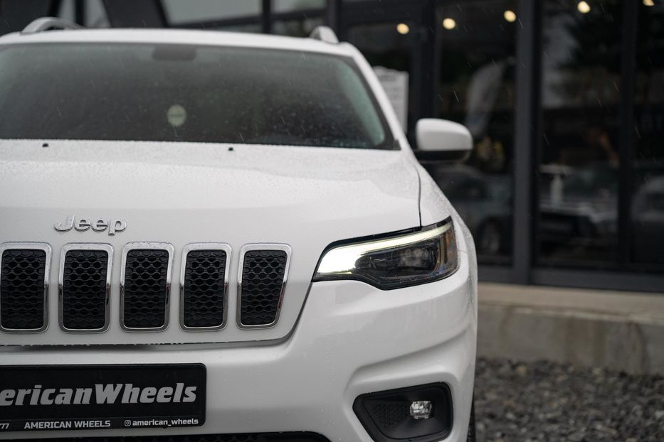 Продам Jeep Cherokee Latitude Plus 2019 года в Черновцах
