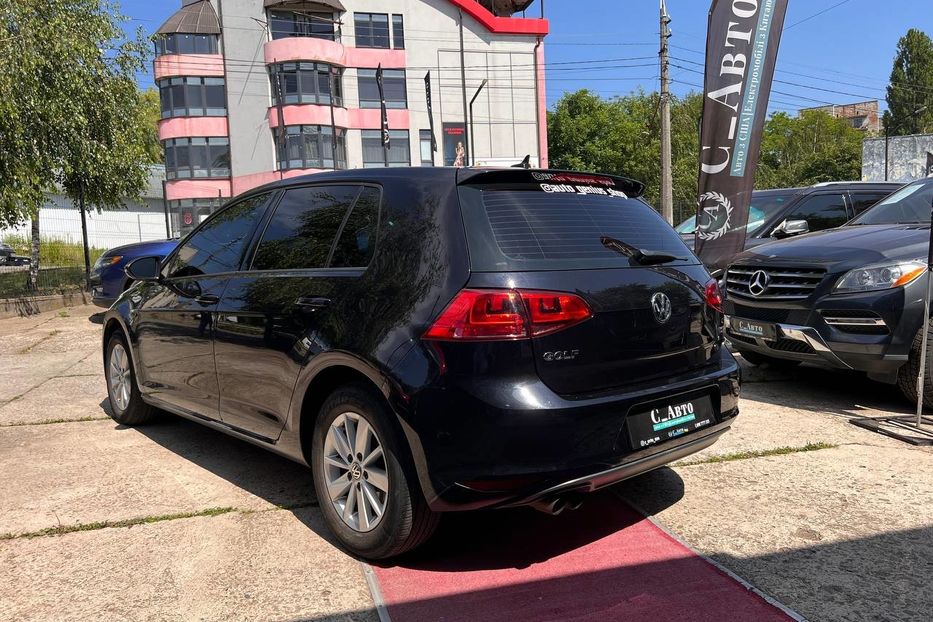 Продам Volkswagen Golf VII 2015 года в Черновцах