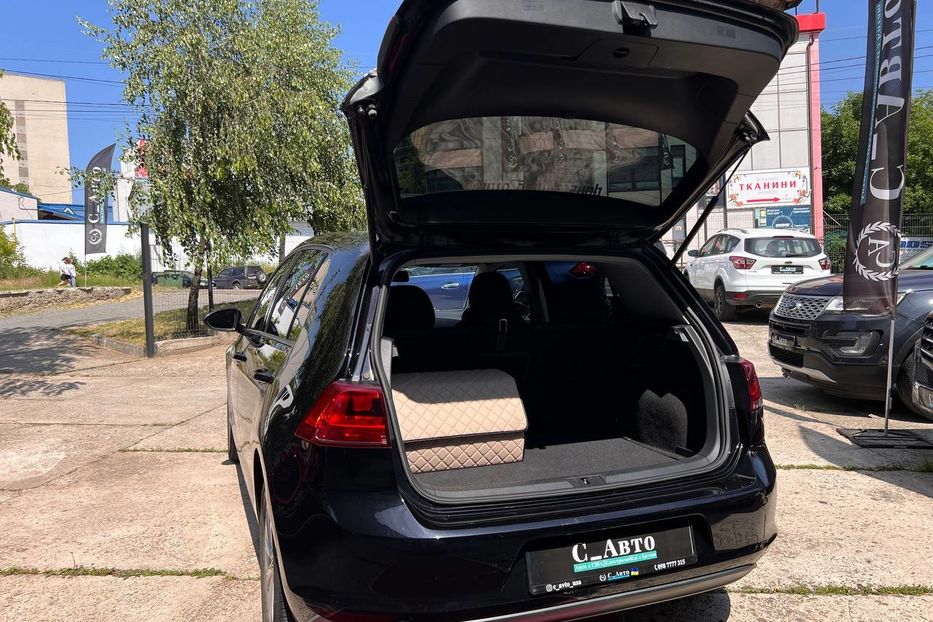 Продам Volkswagen Golf VII 2015 года в Черновцах