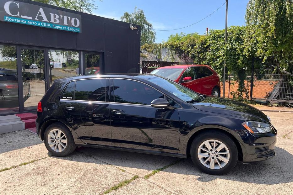 Продам Volkswagen Golf VII 2015 года в Черновцах