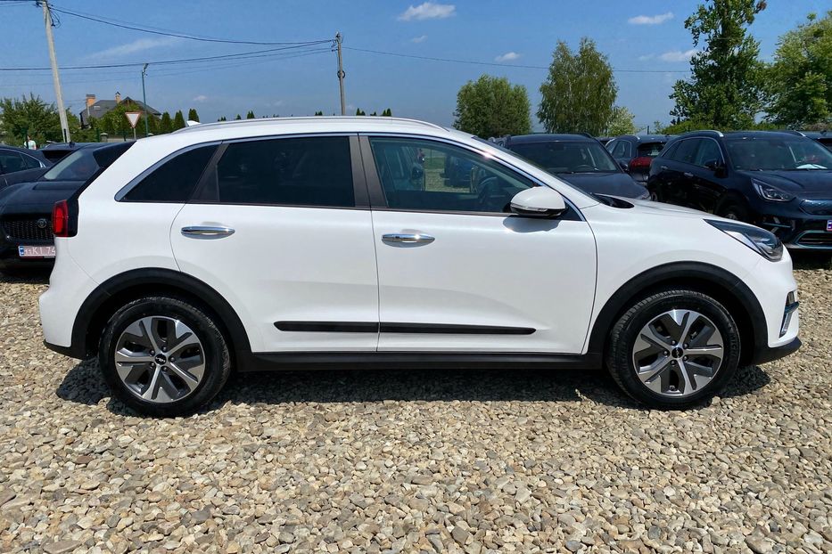 Продам Kia Niro 64 kWh Макс. РЕЗЕРВ 2022 года в Львове