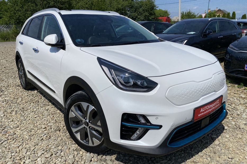 Продам Kia Niro 64 kWh Макс. РЕЗЕРВ 2022 года в Львове