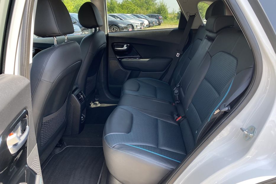 Продам Kia Niro 64 kWh Макс. РЕЗЕРВ 2022 года в Львове