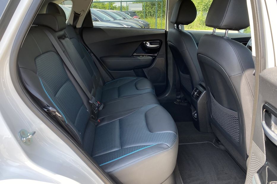 Продам Kia Niro 64 kWh Макс. РЕЗЕРВ 2022 года в Львове