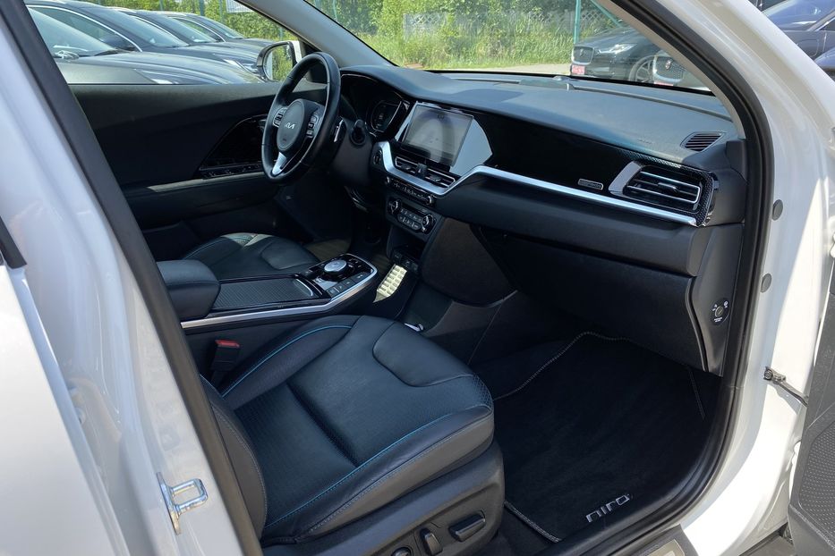 Продам Kia Niro 64 kWh Макс. РЕЗЕРВ 2022 года в Львове