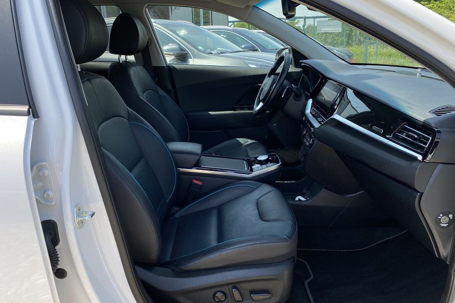 Продам Kia Niro 64 kWh Макс. РЕЗЕРВ 2022 года в Львове