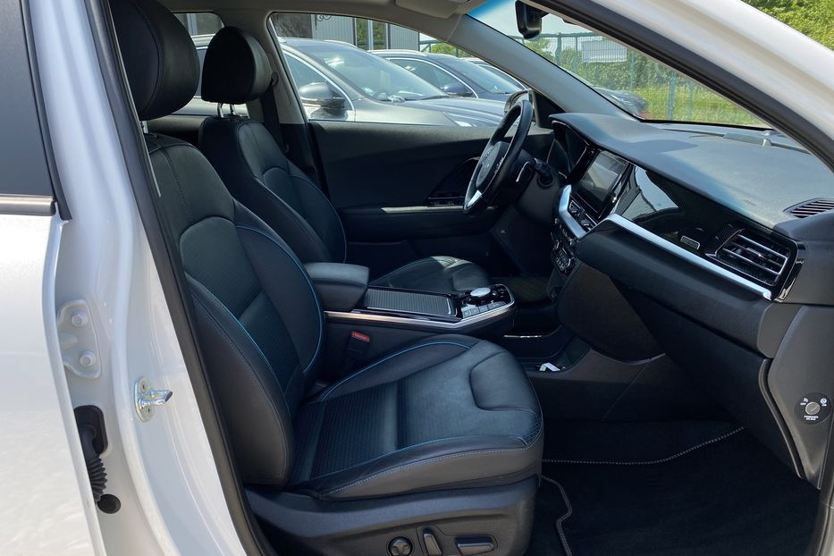 Продам Kia Niro 64 kWh Макс. РЕЗЕРВ 2022 года в Львове