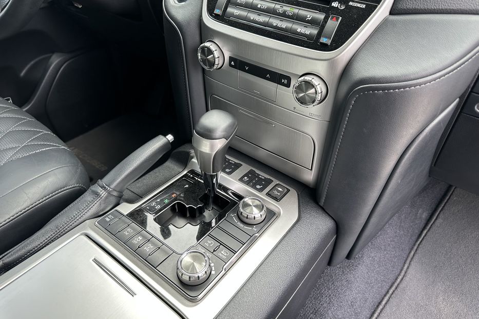 Продам Toyota Land Cruiser 200 Armored RIDA B6+ 2017 года в Киеве