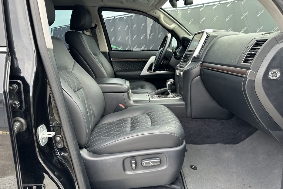 Продам Toyota Land Cruiser 200 Armored RIDA B6+ 2017 года в Киеве