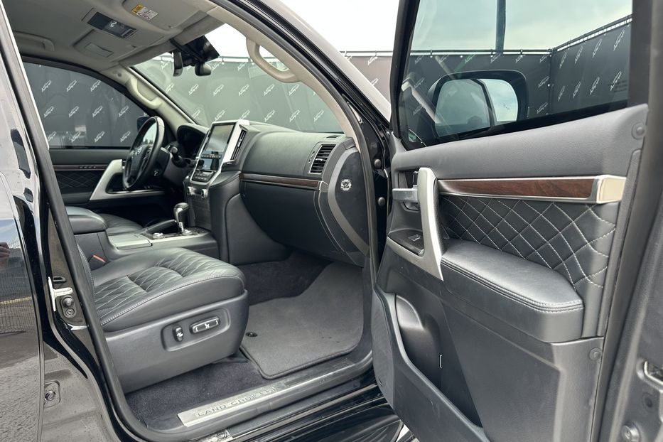 Продам Toyota Land Cruiser 200 Armored RIDA B6+ 2017 года в Киеве