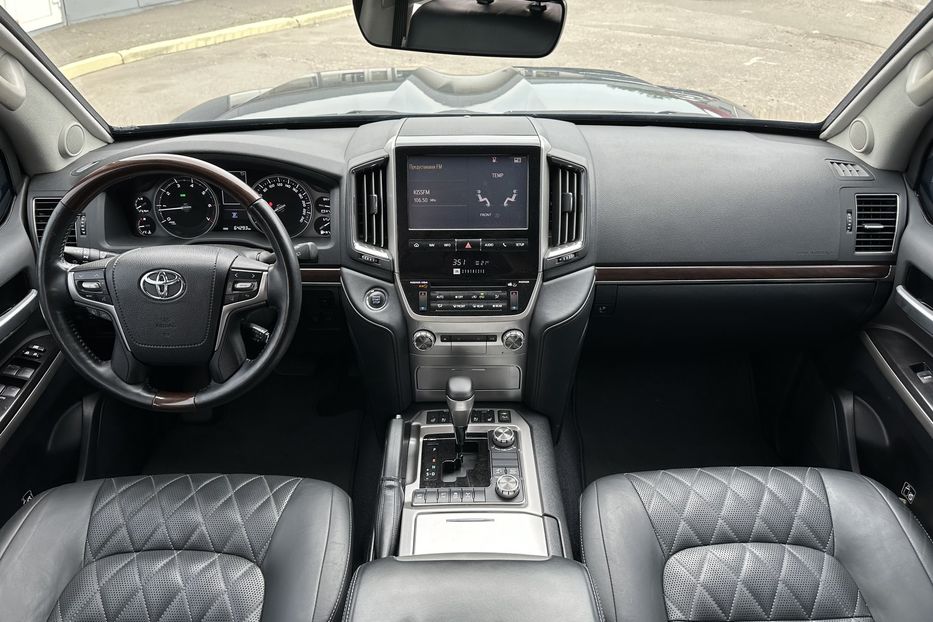 Продам Toyota Land Cruiser 200 Armored RIDA B6+ 2017 года в Киеве
