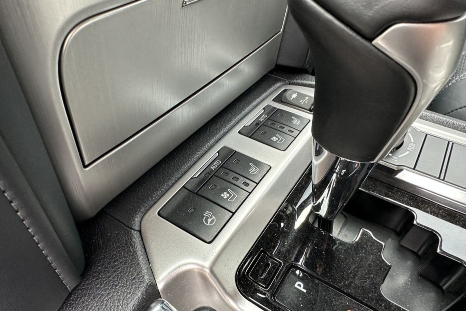 Продам Toyota Land Cruiser 200 Armored RIDA B6+ 2017 года в Киеве