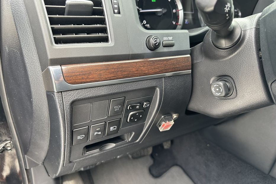 Продам Toyota Land Cruiser 200 Armored RIDA B6+ 2017 года в Киеве