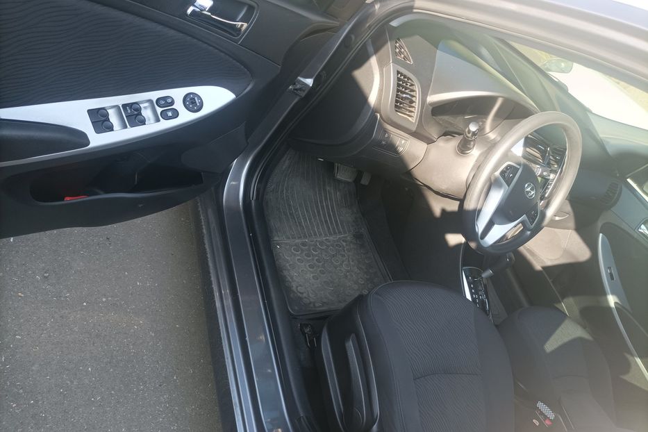 Продам Hyundai Accent  офицал 2012 года в Одессе