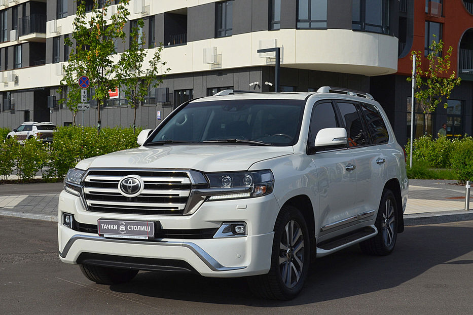 Продам Toyota Land Cruiser 200 2016 года в Киеве