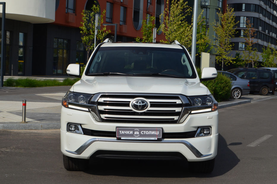 Продам Toyota Land Cruiser 200 2016 года в Киеве