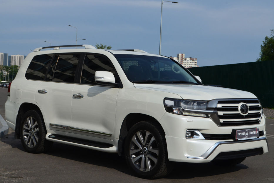 Продам Toyota Land Cruiser 200 2016 года в Киеве
