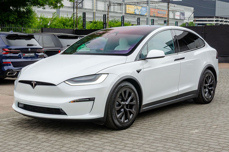 Продам Tesla Model X Long Range 2023 года в Киеве