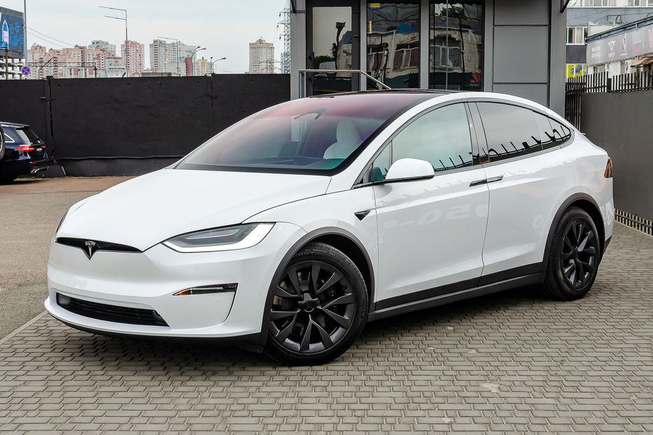 Продам Tesla Model X Long Range 2023 года в Киеве