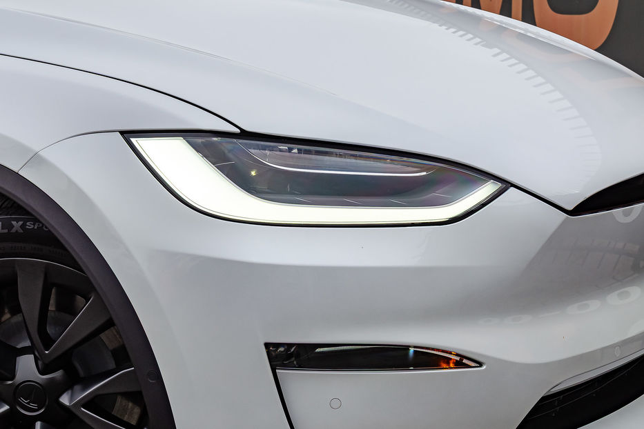 Продам Tesla Model X Long Range 2023 года в Киеве
