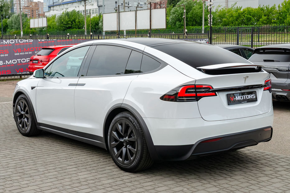 Продам Tesla Model X Long Range 2023 года в Киеве
