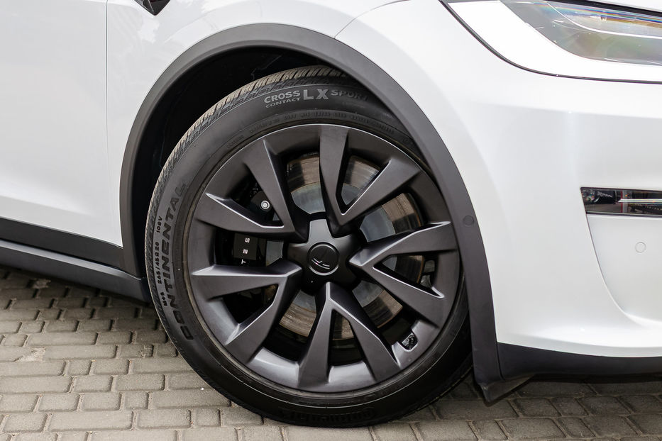 Продам Tesla Model X Long Range 2023 года в Киеве