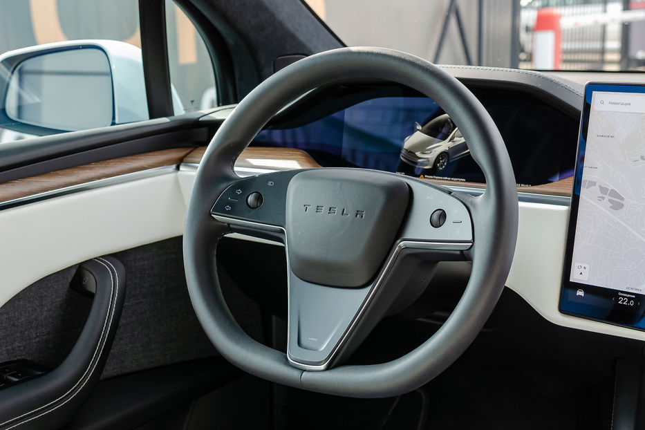 Продам Tesla Model X Long Range 2023 года в Киеве