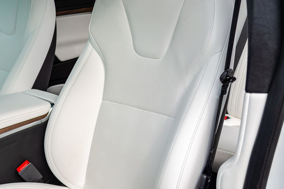 Продам Tesla Model X Long Range 2023 года в Киеве