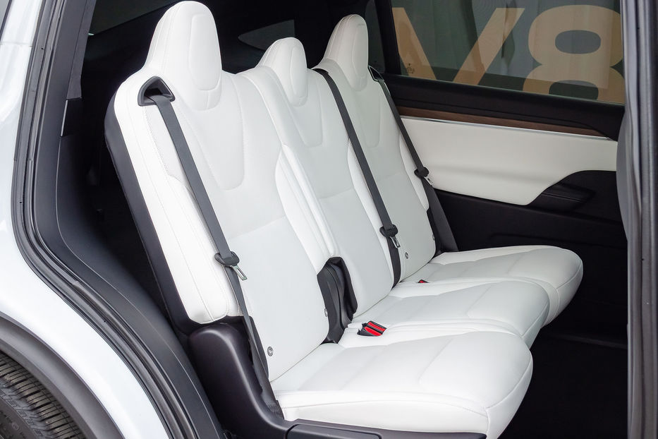 Продам Tesla Model X Long Range 2023 года в Киеве