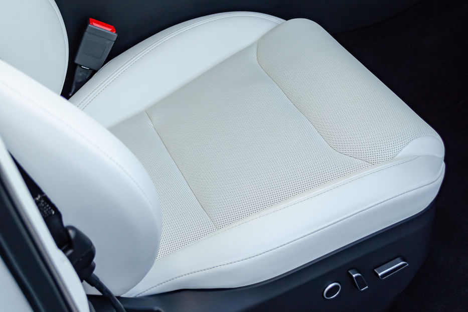 Продам Tesla Model X Long Range 2023 года в Киеве
