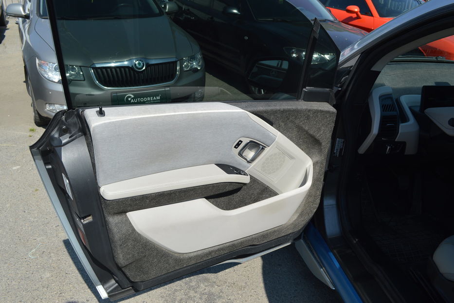Продам BMW I3 2015 года в Одессе