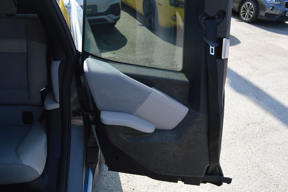 Продам BMW I3 2015 года в Одессе