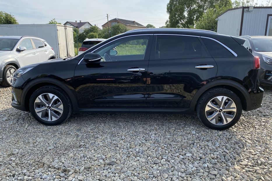 Продам Kia Niro 64кВт Макс.компл.Prestige 2022 года в Львове