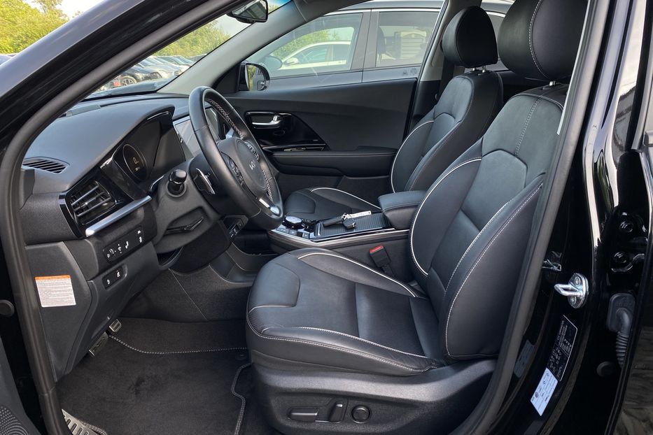 Продам Kia Niro 64кВт Макс.компл.Prestige 2022 года в Львове