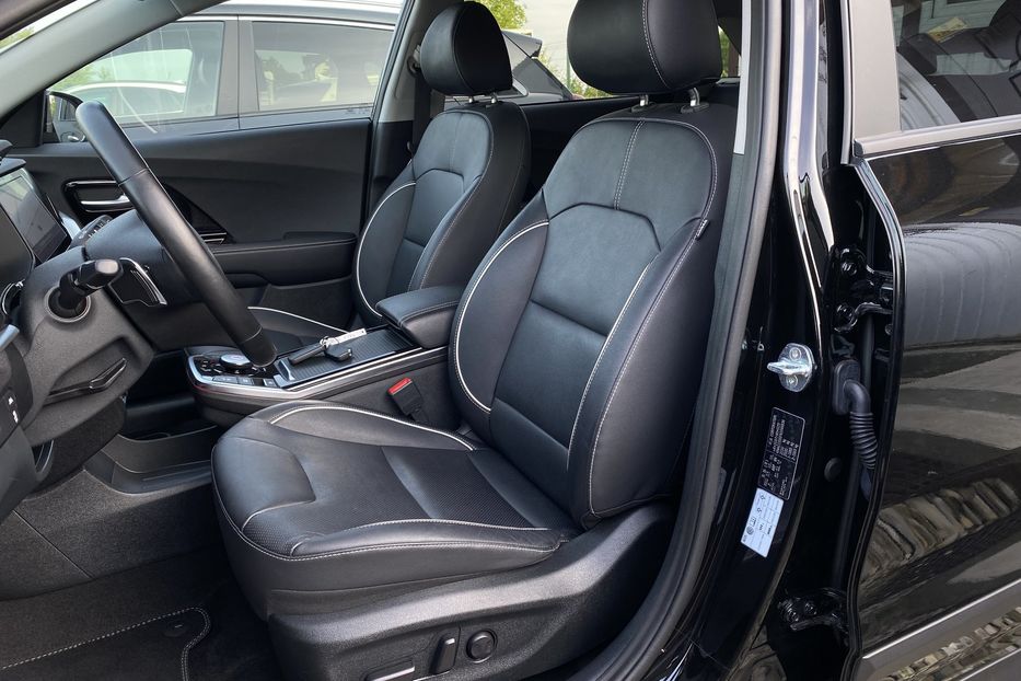 Продам Kia Niro 64кВт Макс.компл.Prestige 2022 года в Львове