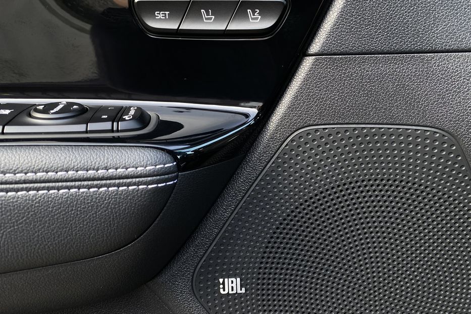 Продам Kia Niro 64кВт Макс.компл.Prestige 2022 года в Львове