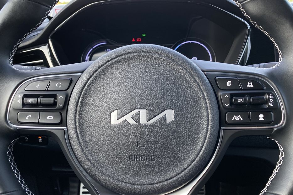Продам Kia Niro 64кВт Макс.компл.Prestige 2022 года в Львове