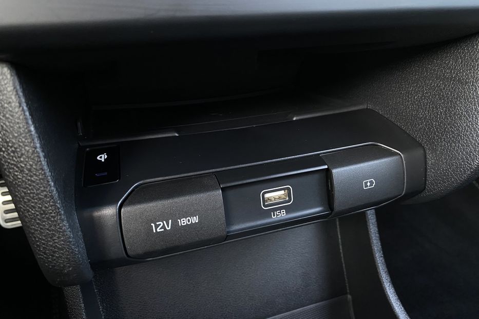 Продам Kia Niro 64кВт Макс.компл.Prestige 2022 года в Львове