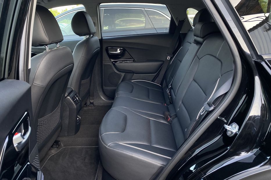 Продам Kia Niro 64кВт Макс.компл.Prestige 2022 года в Львове